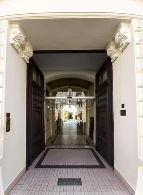 Fasada lub wejście do obiektu Warsaw Concierge Studio Koszykowa