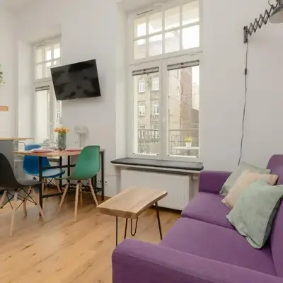 Apartment with Balcony Warsaw's Praga by Noclegi Renters