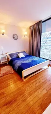 Łóżko lub łóżka w pokoju w obiekcie HomeComfort Atlantic Room
