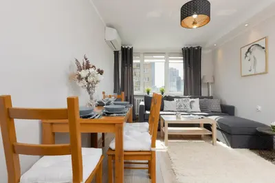 Część wypoczynkowa w obiekcie Pet-Friendly Apartment Pańska with AC by Noclegi Renters
