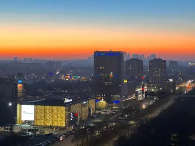 Widok na miasto Warszawa z tego apartamentu