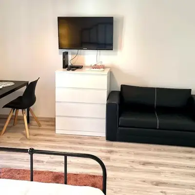Studio Okrzei Manufaktura Praga