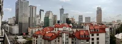 Widok na miasto Warszawa z tego apartamentu