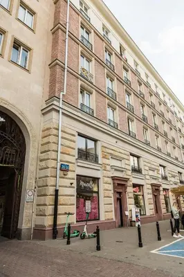 Budynek, w którym mieści się apartament