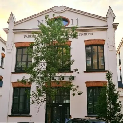Budynek, w którym mieści się apartament