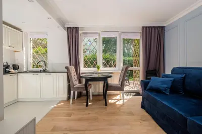 Kuchnia lub aneks kuchenny w obiekcie Labo Apartment Sady Żoliborskie