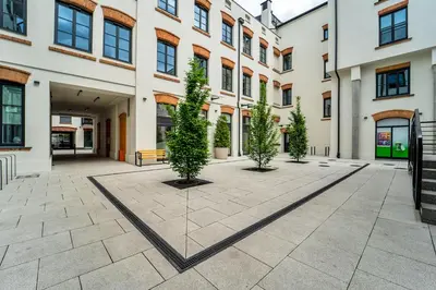 Budynek, w którym mieści się apartament