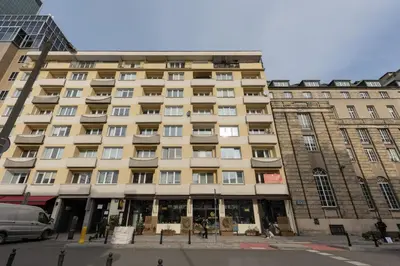 Budynek, w którym mieści się apartament