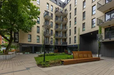Budynek, w którym mieści się apartament