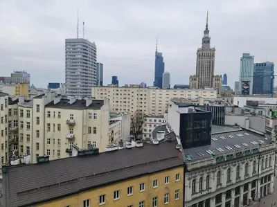 Widok na miasto Warszawa z tego apartamentu