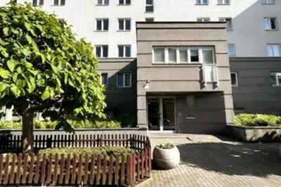 Budynek, w którym mieści się apartament
