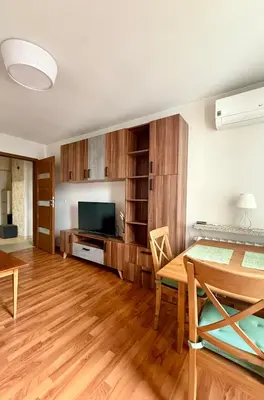 Kuchnia lub aneks kuchenny w obiekcie Park Mirowski Standard Apartment