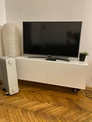 Telewizja i/lub zestaw kina domowego w obiekcie Apartament Niepodległości