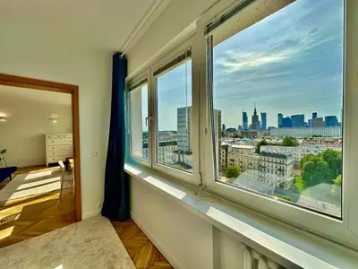Widok na miasto Warszawa z tego apartamentu
