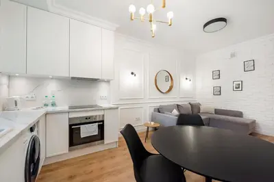 Kuchnia lub aneks kuchenny w obiekcie Lewartowskiego Luxury Lovely Apartment by BookingHost