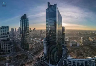 Widok na miasto Warszawa z tego apartamentu