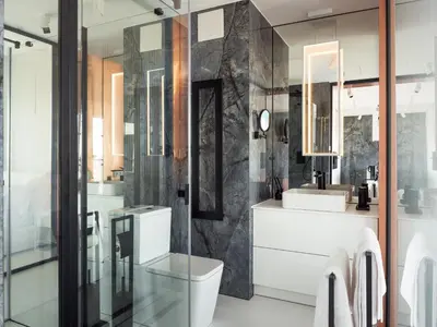 Łazienka w obiekcie Bliska Wola Tower - UNIQUE Apartments 4YOU - 18 piętro z pięknym widokiem na centrum Warszawy