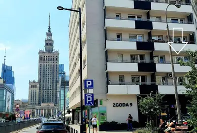 Budynek, w którym mieści się apartament