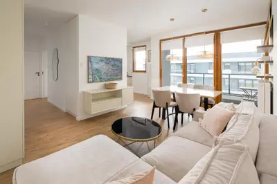 Część wypoczynkowa w obiekcie Wola Kasprzaka Luxury Apartment by BookingHost
