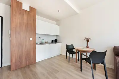 Kuchnia lub aneks kuchenny w obiekcie Magazynowa Classy Apartment by BookingHost