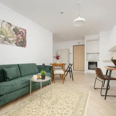 Modern Apartment with Balcony near Aleje Jerozolimskie by Noclegi Renters