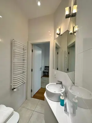 Łazienka w obiekcie DECOR 4 fast WiFi 85'TV Netflix HBO Disney+