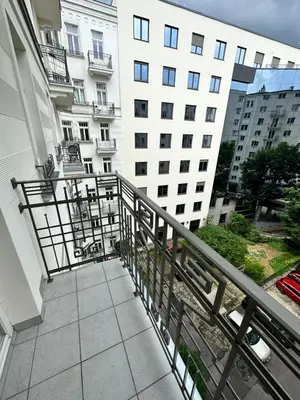 Balkon lub taras w obiekcie DECOR 4 fast WiFi 85'TV Netflix HBO Disney+