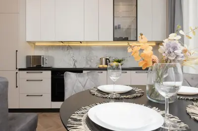 Kuchnia lub aneks kuchenny w obiekcie Stunning Family Apartment Ursynów with Parking & Balcony by Noclegi Renters