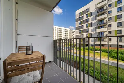Balkon lub taras w obiekcie Ursus Comfy Apartment with FREE Parking by BookingHost
