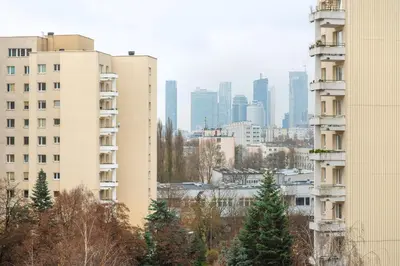 Widok na miasto Warszawa z tego apartamentu
