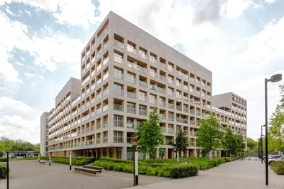 Budynek, w którym mieści się apartament