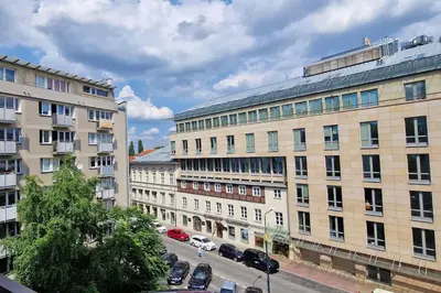 Budynek, w którym mieści się apartament