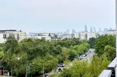 Widok na miasto Warszawa z tego apartamentu