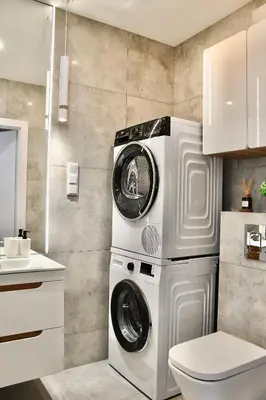 Łazienka w obiekcie LUX 2 pokojowe Apartment in Warszawa z bezpłatnym podziemnym parkingem