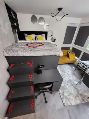 Kuchnia lub aneks kuchenny w obiekcie JACUZZI & SAUNA Apartament Warszawa Mokotów