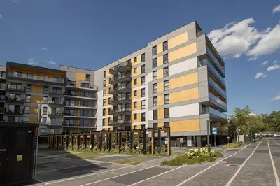 Budynek, w którym mieści się apartament