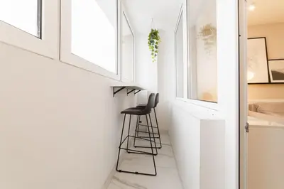 Plan piętra w obiekcie Central Apartment with Balcony and Views, Old Town, metro