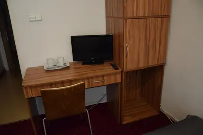 Telewizja i/lub zestaw kina domowego w obiekcie Centrum Konferencyjne IBIB PAN