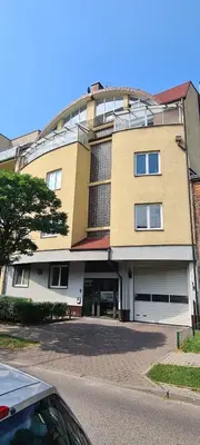 Budynek, w którym mieści się apartament