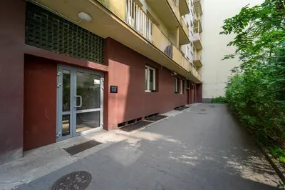 Budynek, w którym mieści się apartament