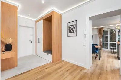 Plan piętra w obiekcie Wspólna 51 by Homeprime