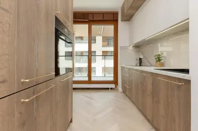 Kuchnia lub aneks kuchenny w obiekcie Lux Apartment Niemcewicza with AC & Balcony Warsaw Ochota by Noclegi Renters