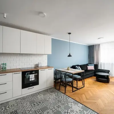 Bielany Comfort Apartment by BookingHost