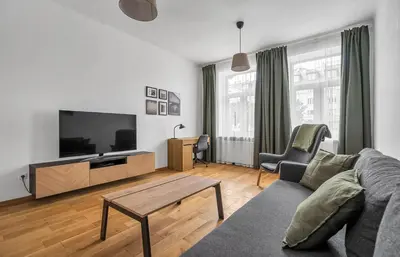 Telewizja i/lub zestaw kina domowego w obiekcie Pole Mokotowskie - 60m2, Metro, Park, Shops Nearby - by Rentujemy