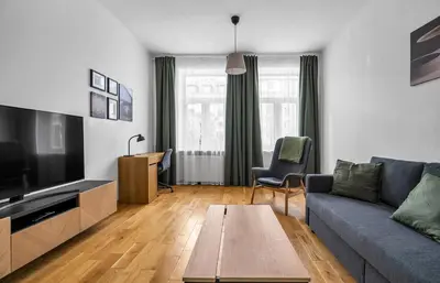 Telewizja i/lub zestaw kina domowego w obiekcie Pole Mokotowskie - 60m2, Metro, Park, Shops Nearby - by Rentujemy