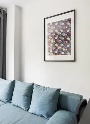 Część wypoczynkowa w obiekcie Wola Comfort Studio #2 by BookingHost
