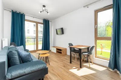Telewizja i/lub zestaw kina domowego w obiekcie Wynalazek 3 by Homeprime