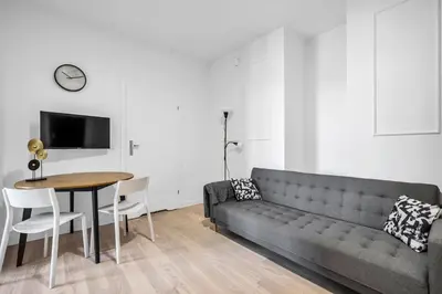 Telewizja i/lub zestaw kina domowego w obiekcie Rondo Daszyńskiego Apartments N3 - 8th Floor, City View, Subway - by RENTUJEMY