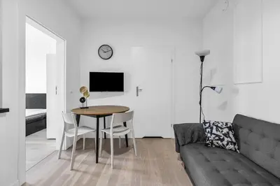 Telewizja i/lub zestaw kina domowego w obiekcie Rondo Daszyńskiego Apartments N3 - 8th Floor, City View, Subway - by RENTUJEMY