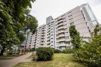 Budynek, w którym mieści się apartament